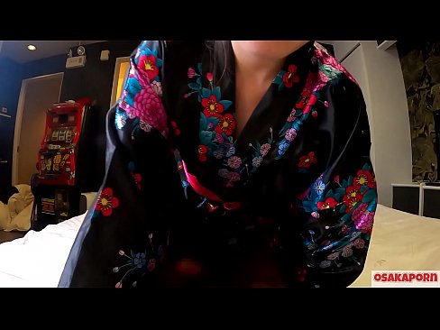 ❤️ Gənc cosplay qız bir atlı qadında fışqırma ilə orgazm olmaq üçün cinsi sevir. Həvəskar videoda ənənəvi yapon geyimində tüklü pişik və gözəl döşləri olan asiyalı qız sikişmə oyuncaqları ilə mastürbasyon nümayiş etdirir. Sakura 3 OSAKAPORN. ❤️❌ Porno bizdə ﹏